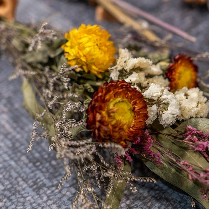 Valentines Day Mothers Day Gift Natural Touch Small Preserved Dried Flower Bouquets For Wedding Daily Art Decor